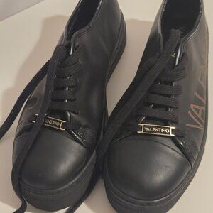 Valentino Unisex shoes US 9.5 wide